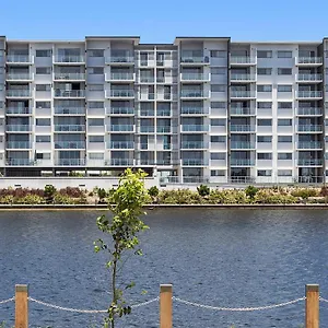 **** Hotel North Shore Oceanside Kawana Australia
